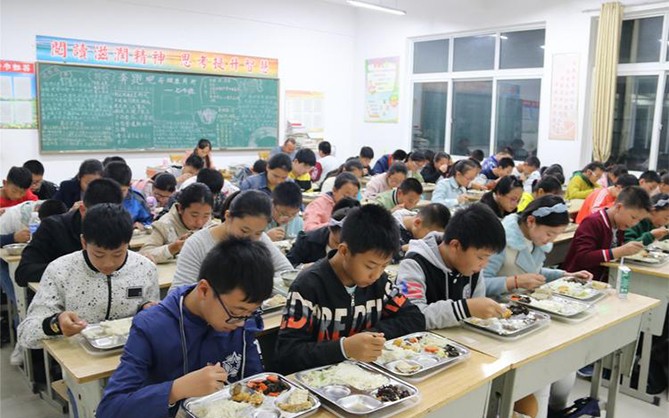 食堂服務的標準化與個性化